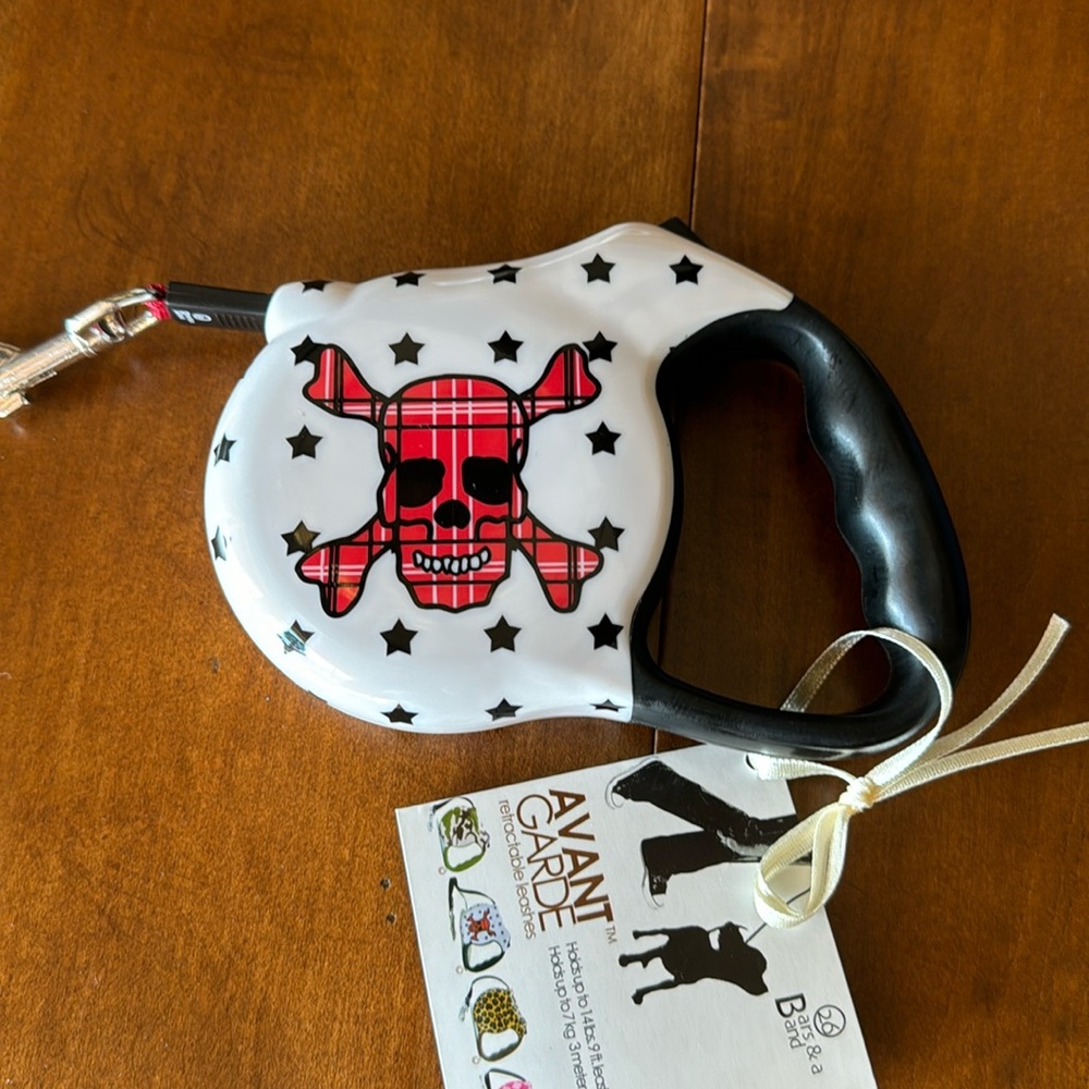 Avant Garde Retractable Leash